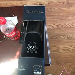 Brand new men’s skull slippers